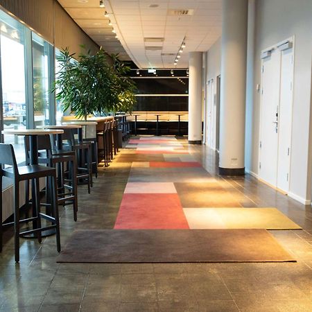 Radisson Blu Airport Terminal Hotel Arlanda Luaran gambar The interior of the hotel