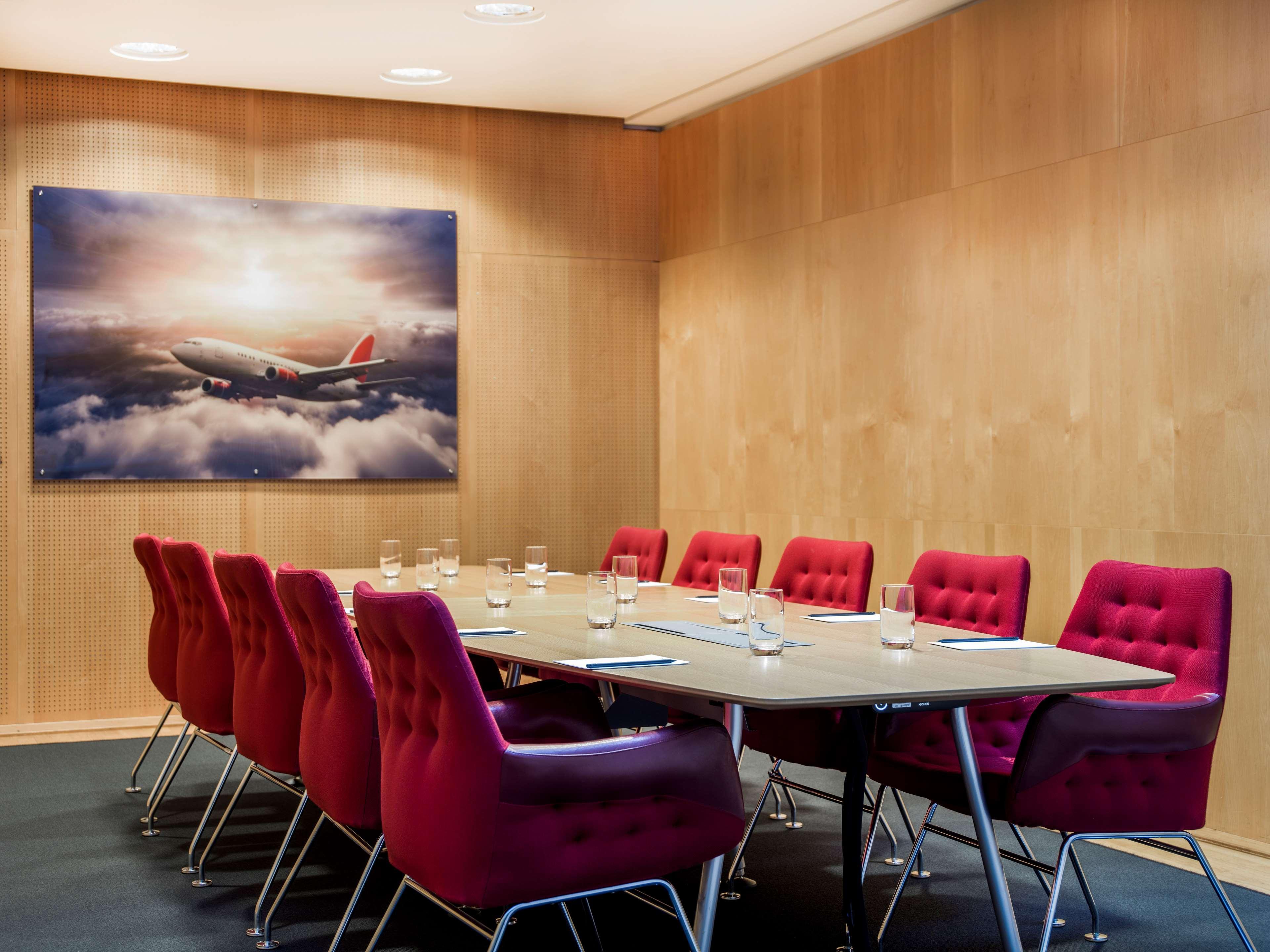 Radisson Blu Airport Terminal Hotel Arlanda Luaran gambar Meeting room at the airport