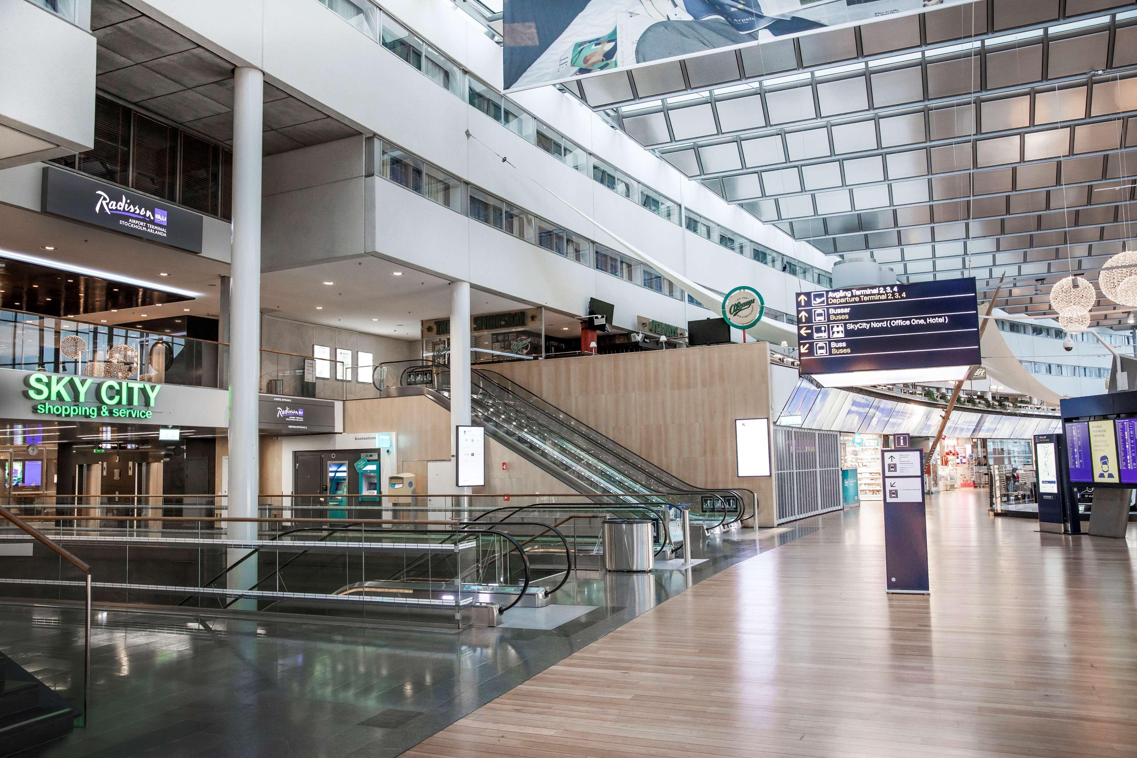 Radisson Blu Airport Terminal Hotel Arlanda Luaran gambar Sky City shopping mall
