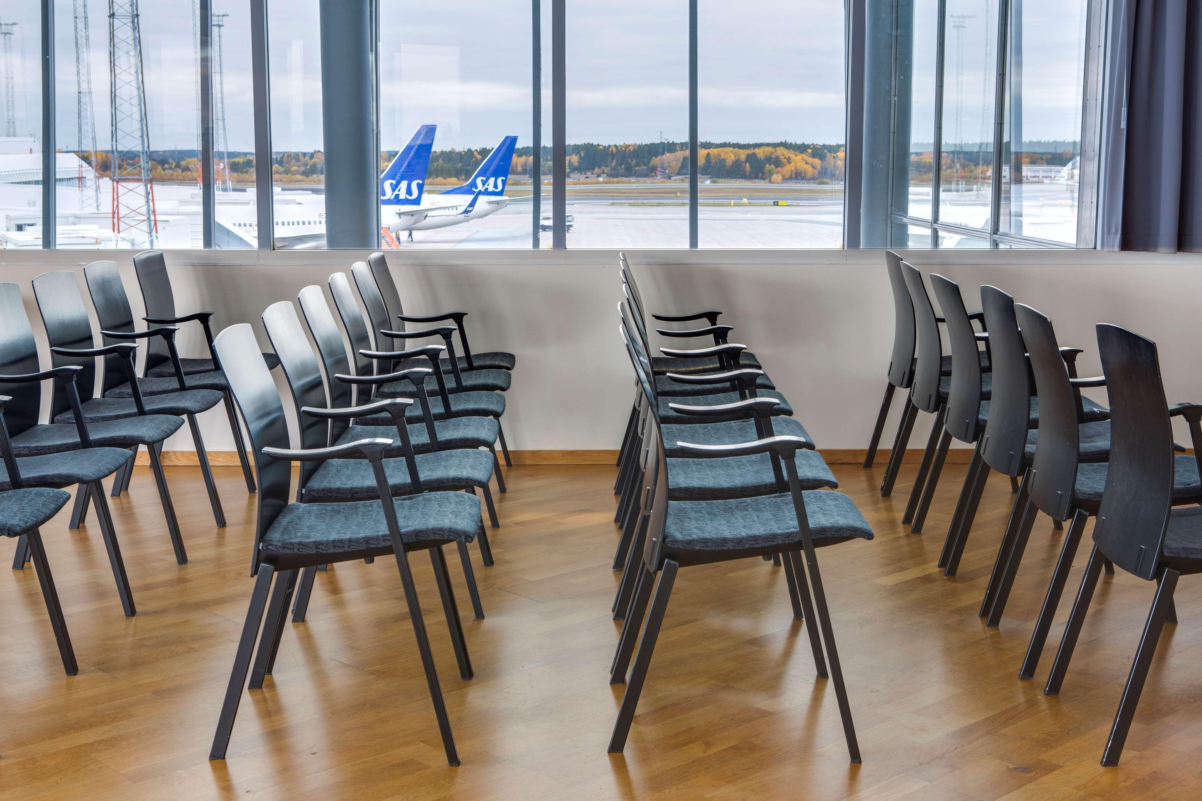 Radisson Blu Airport Terminal Hotel Arlanda Luaran gambar The airport has a large number of meeting rooms.